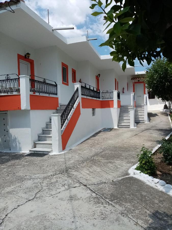Apartment Nikitas *